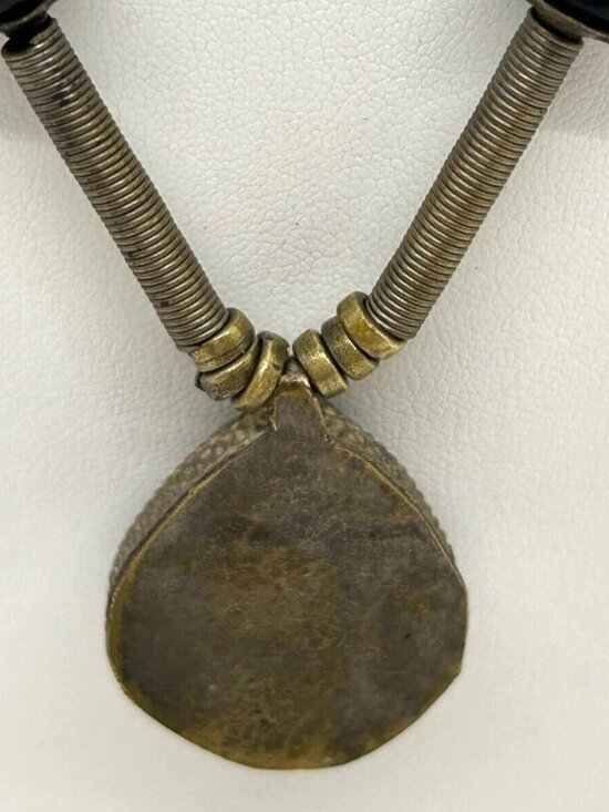 Vintage Bloodstone Jasper Pendant Necklace Green Ethnic Brass Beads Tribal - Picture 10 of 15